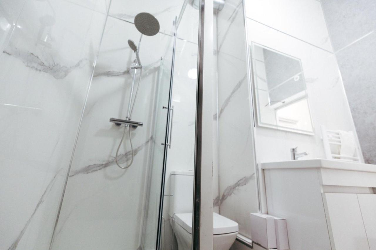 Stylish Comfort In London Finchley Buitenkant foto