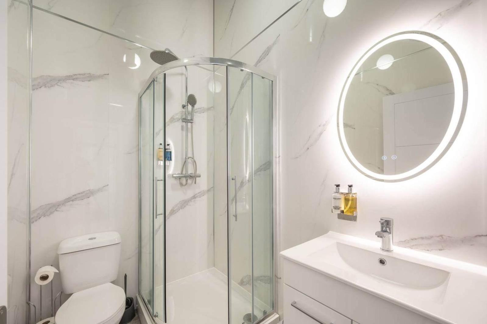 Stylish Comfort In London Finchley Buitenkant foto